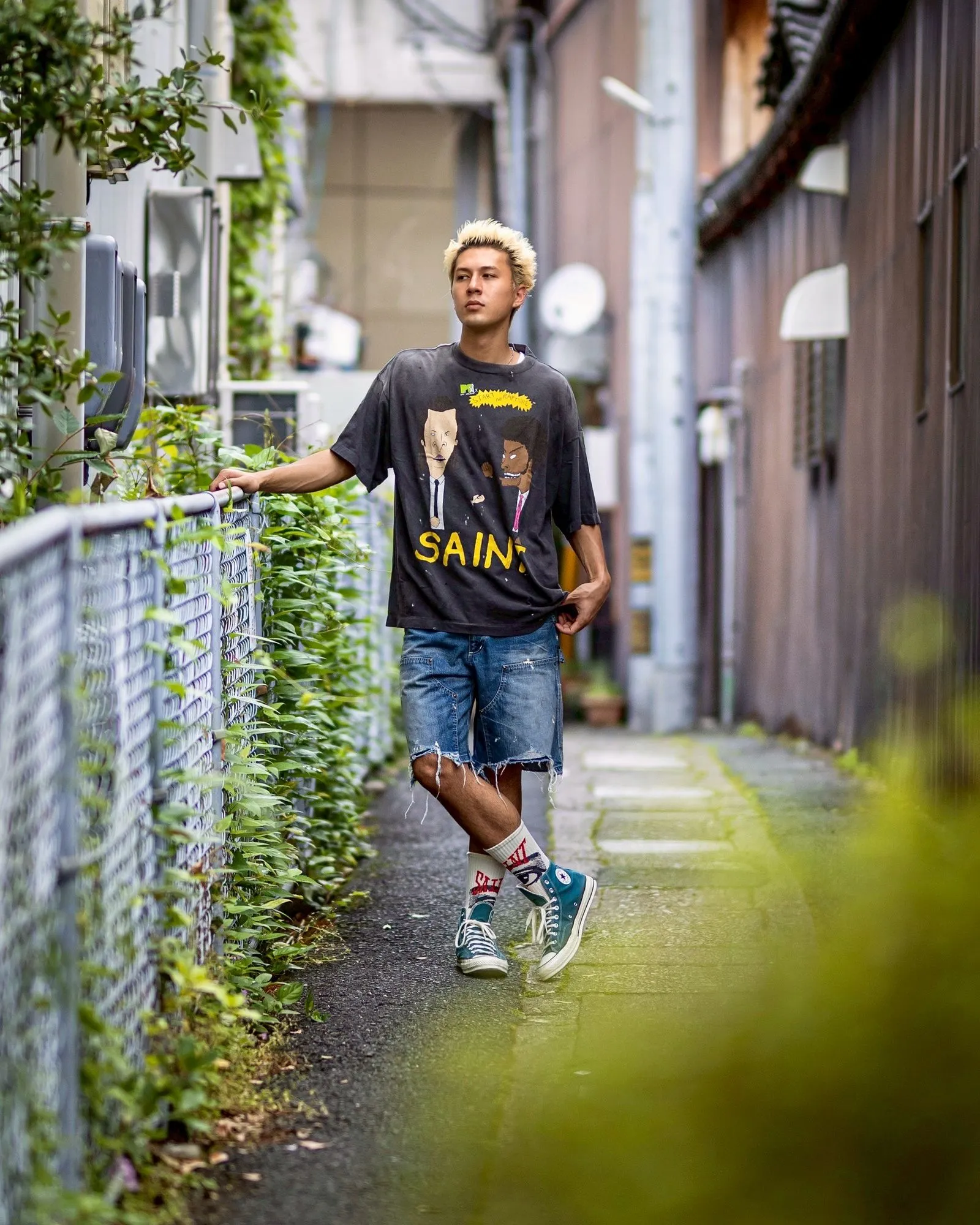 SAINT Mxxxxxx RAPTURE SS TEE/BLK Beavis and Butt-Head anime character TEE. Washed black S-XL. The print is from the characters of the American classic animation "Beavis and Butt-Head". It also pays tribute to the two classic killer characters in "Pulp Fiction". It is very witty and humorous. The whole garment is washed again.